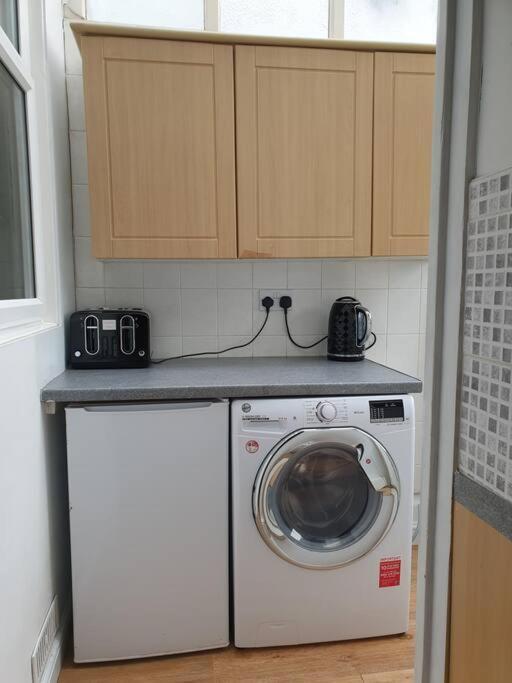 City Townhouse Close To Cafes And Restaurants Norwich Exterior photo